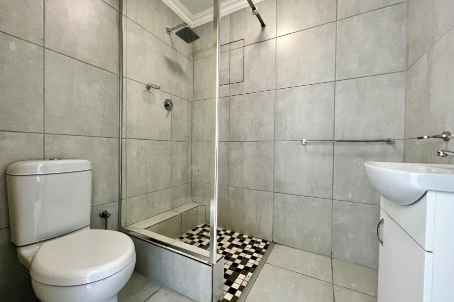 To Let 2 Bedroom Property for Rent in Bloubergrant Western Cape